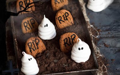 Ghostly Meringues | Whoopie Pie Spiders | Bleeding Brownies
